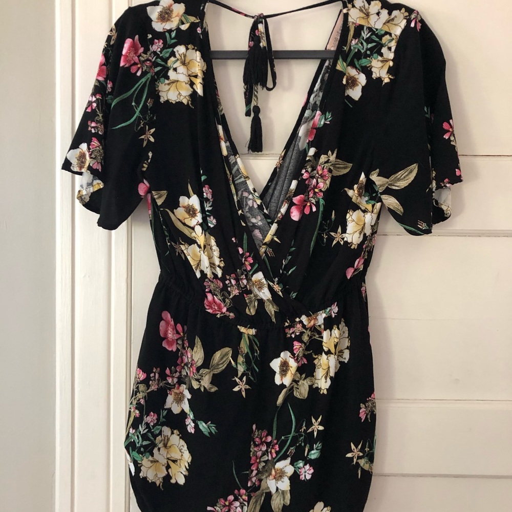Floral printed romper size M